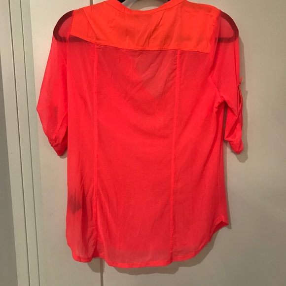 BeBe 3/4 sleeve top - Picture 2 of 2